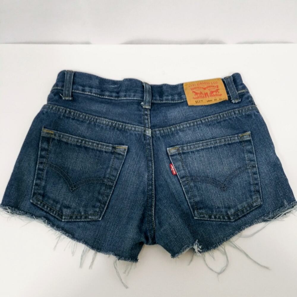 Levis Dark Wash Raw Hem Cut Off Festival Casual Shorts Size 14 - Picture 4 of 4